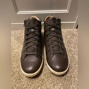 Taos Union High top Leather Sneaker